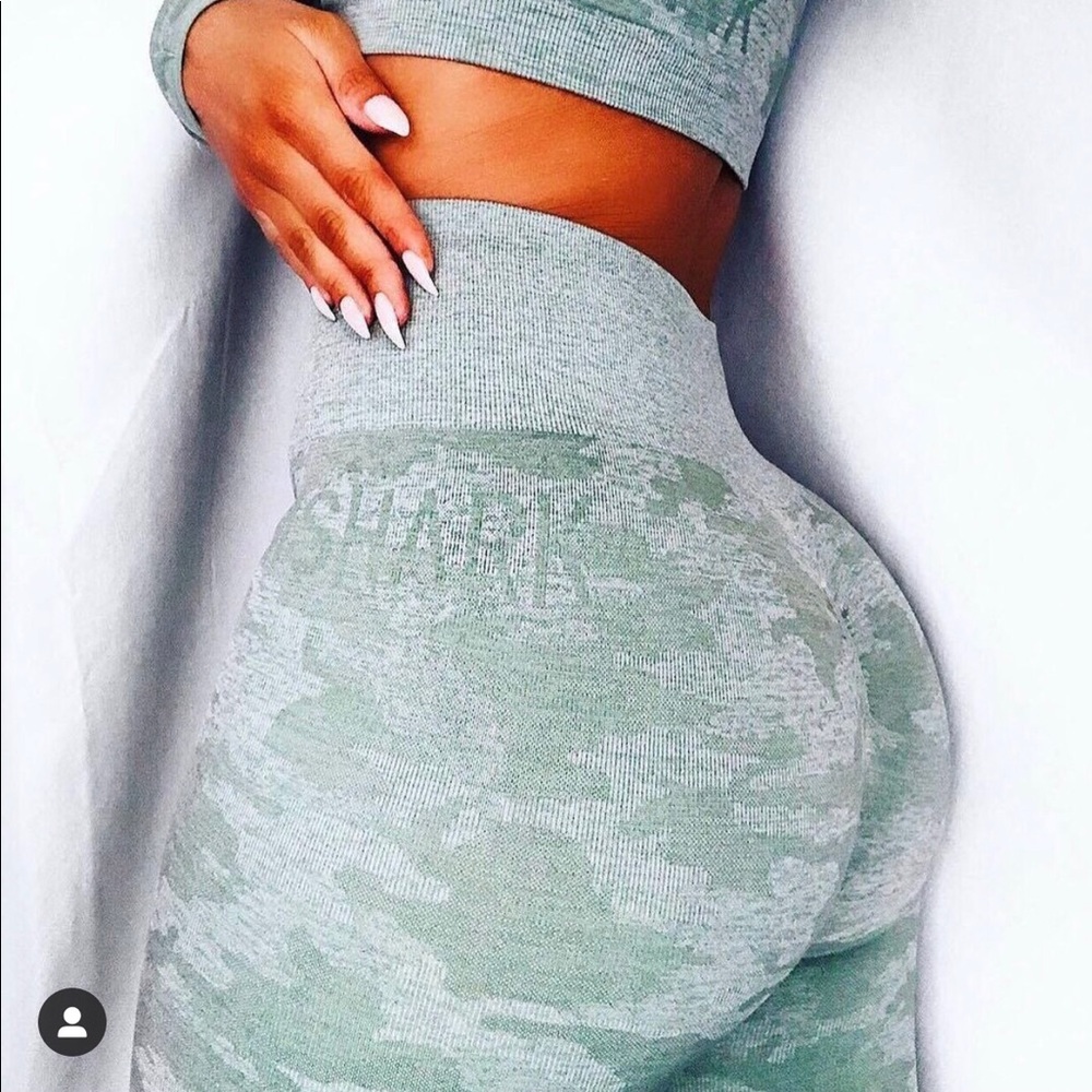 Gymshark Original Limited Addition Sage Green Camo Leggings Medium NWT